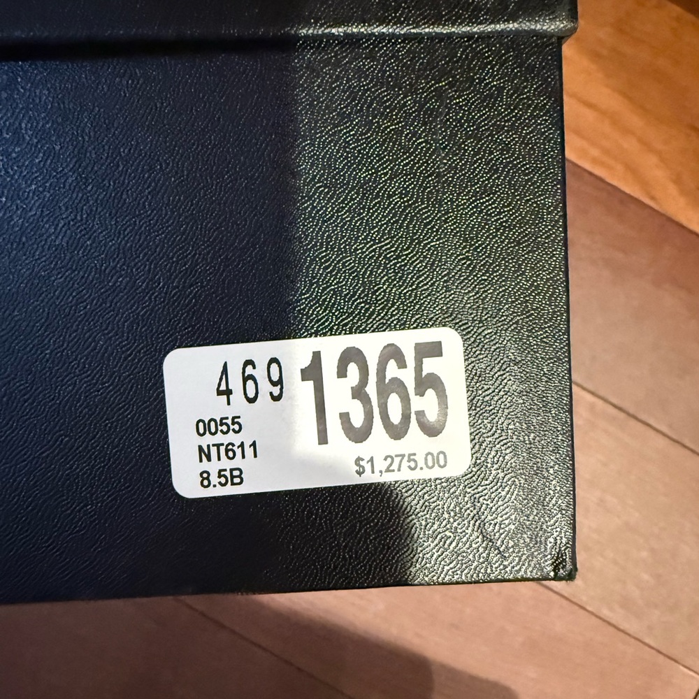 SOLD ! 🛑CHANEL PINK & WHITE HIGH TOP SNEAKERS. NIB SIZE 8.5 - Picture 12 of 14